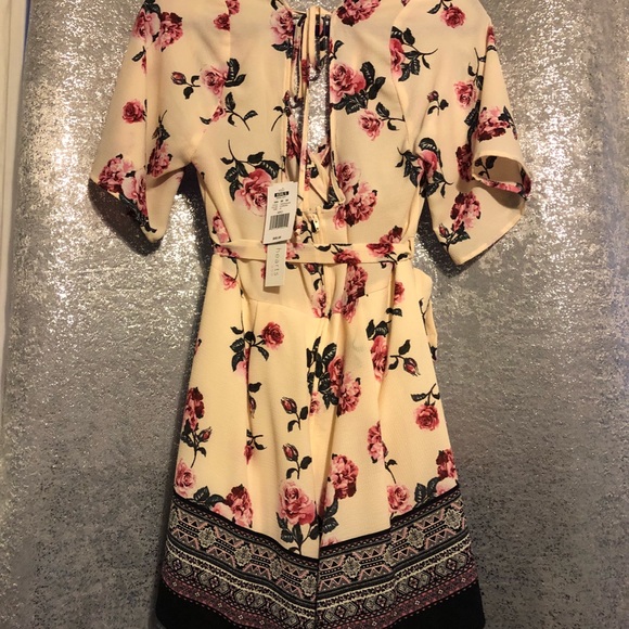 Beige, black & pink romper! - Picture 2 of 3